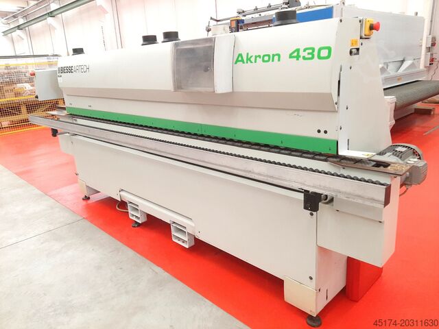 Modells BIESSE AKRON 430/AT