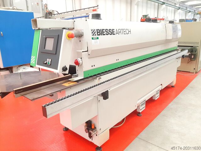 Modells BIESSE AKRON 430/AT