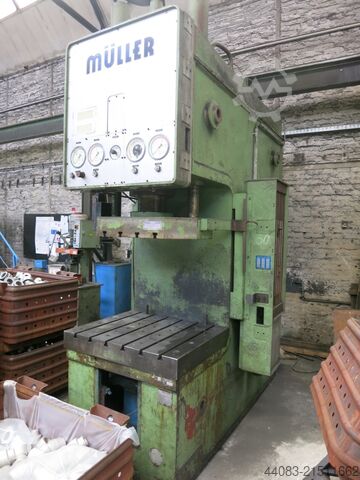 Einständerpresse - Hydraulisch MÜLLER-WEINGARTEN CAZ 100 5.1.