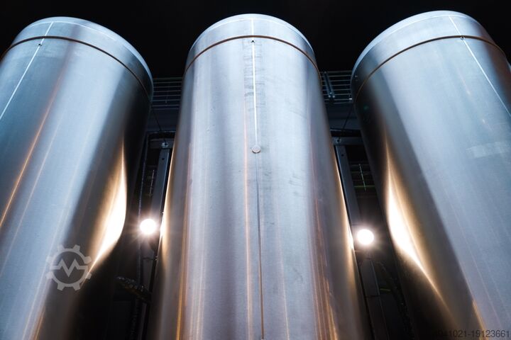 Beer brewing machinery