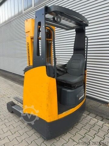 Schubmaststapler Jungheinrich ETV114