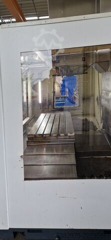 Vertical machining center Mikron mit 14768 Spindelstunden VCE1400+