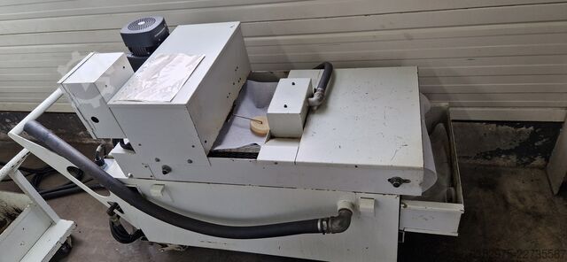 Vertical machining center Mikron mit 14768 Spindelstunden VCE1400+