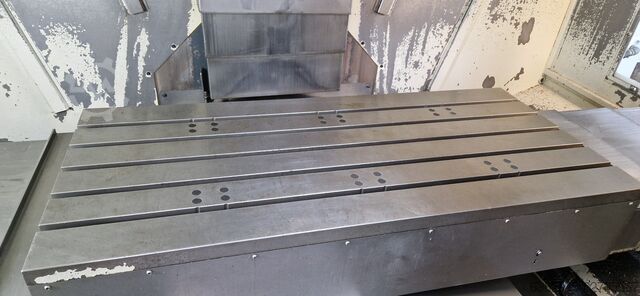 Vertical machining center Mikron mit 14768 Spindelstunden VCE1400+