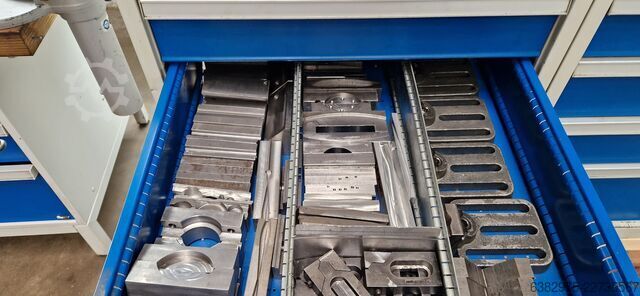 Vertical machining center Mikron mit 14768 Spindelstunden VCE1400+