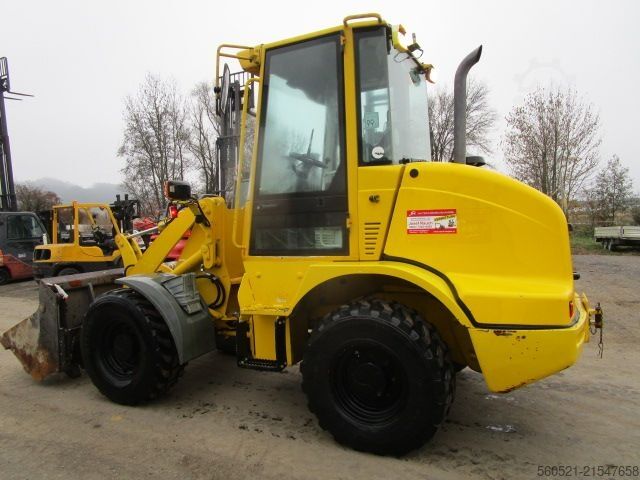 Radlader Liebherr L506 mit Palettengabel + Schaufel