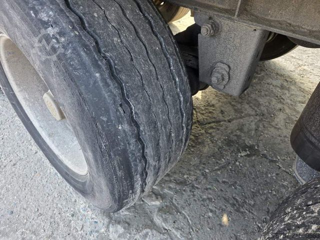 Auflieger mit Walkingfloor KRAKER 92 cbm Schubboden, Lift,WABCO ABS,sauberer Boden