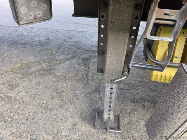 Auflieger mit Walkingfloor KRAKER 92 cbm Schubboden, Lift,WABCO ABS,sauberer Boden
