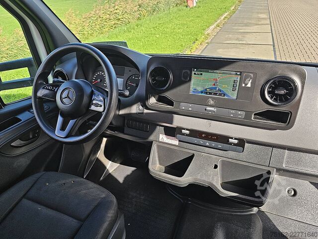 High-roof van MERCEDES-BENZ SPRINTER 317 L2 Chassis Automaat!