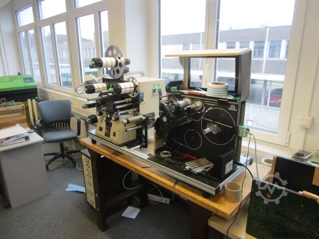 BARCODE PRINTER / LABEL PRINTER ZEBRA 96XiIII MIT FARBBĂNDERN