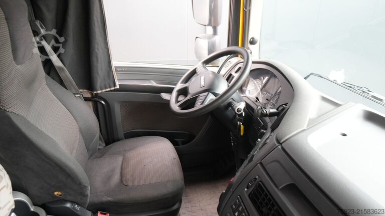 Standard-SZM DAF XF 460 SSC tractor unit