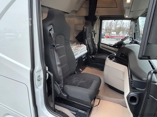 Standard tractor unit IVECO S Way 500 Retarder ALU Doppel Tank Standklima