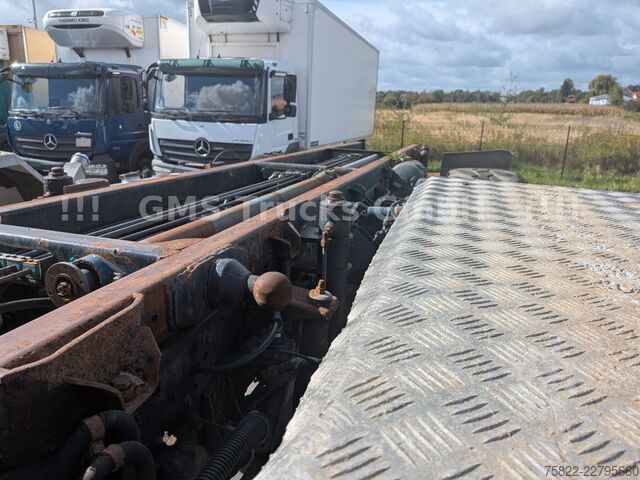 Truck chassis IVECO Trakker 450 / 8x8 Allrad / Agrotruck
