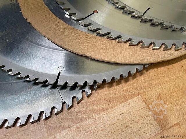 Lot of HM saw blades for circular saws  