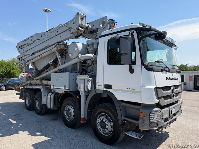 Betonpumpen-LKW Mercedes-Benz Actros 4144 B