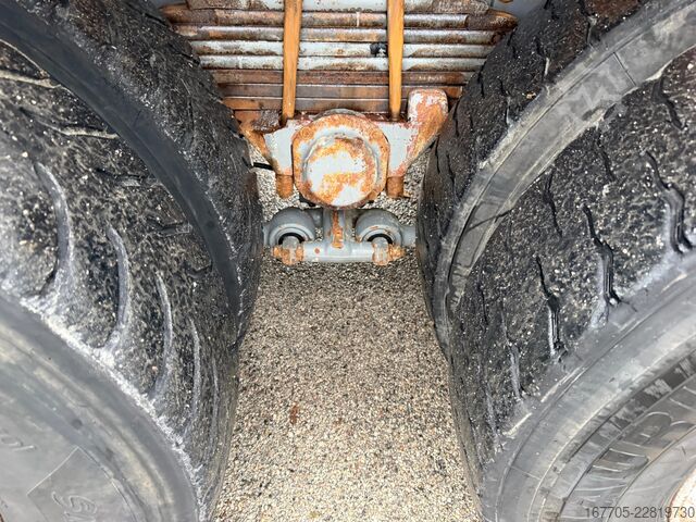 Betonpumpen-LKW Astra HD7 84.42