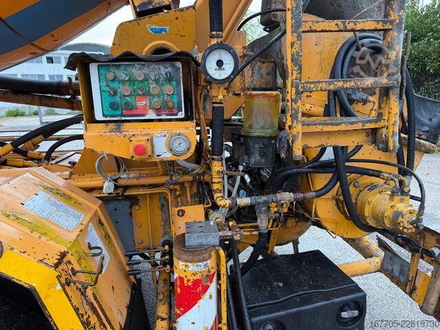 Betonpumpen-LKW Astra HD7 84.42