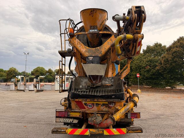 Betonpumpen-LKW Astra HD7 84.42