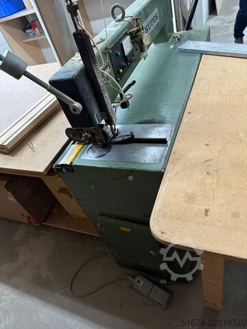 Furnierzusammensetzmaschine Kuper FWJ 900