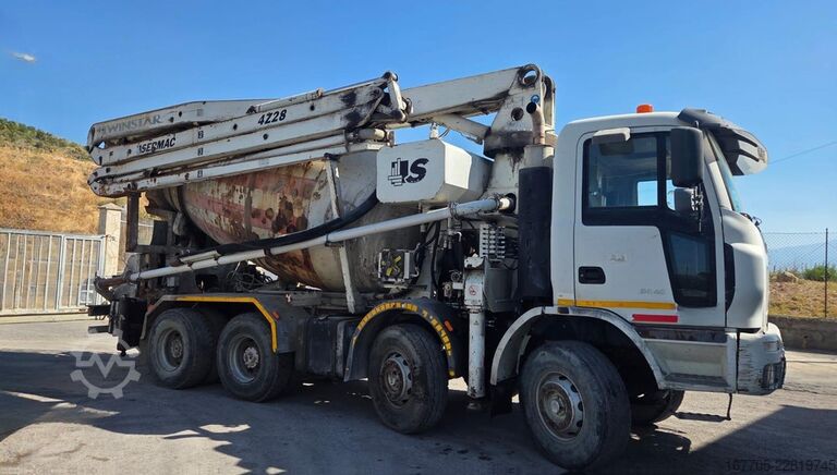 Betonpumpen-LKW Astra HD8 84.45
