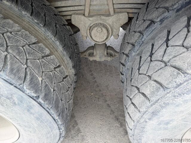 Betonmischer LKW IVECO TRAKKER 400