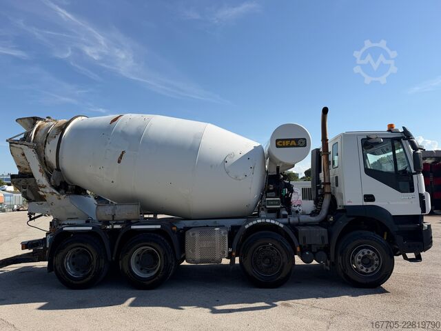 Betonmischer LKW Iveco TRAKKER 500