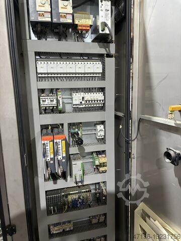 Labeller with self-adhesive and hot glue stations makro labelling Mak 1 - 4P 