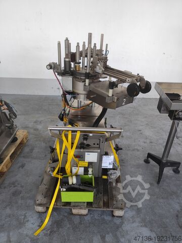 Labeller with self-adhesive and hot glue stations makro labelling Mak 1 - 4P 