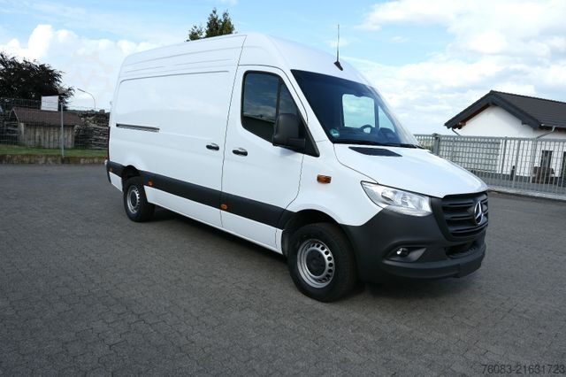 High top van MERCEDES-BENZ Sprinter 317 CDI L2H2 Klima Navi 9G-Tronik MOPF