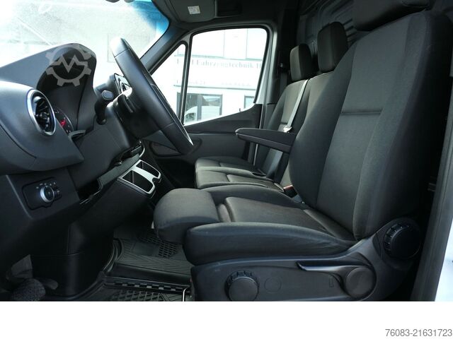High top van MERCEDES-BENZ Sprinter 317 CDI L2H2 Klima Navi 9G-Tronik MOPF