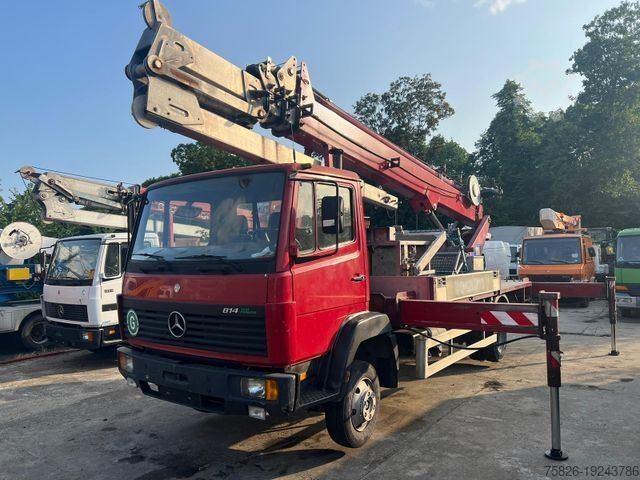 Truck-mounted crane van MERCEDES-BENZ 814 Dachdeckerkran Böcker AK 32/1200*Arbeitskorb