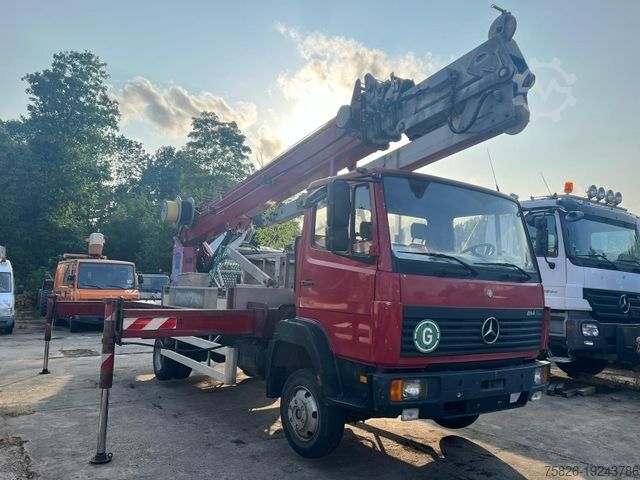 Truck-mounted crane van MERCEDES-BENZ 814 Dachdeckerkran Böcker AK 32/1200*Arbeitskorb