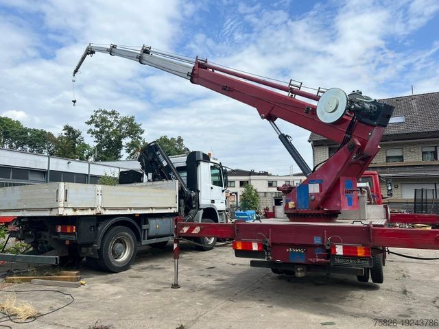 Truck-mounted crane van MERCEDES-BENZ 814 Dachdeckerkran Böcker AK 32/1200*Arbeitskorb