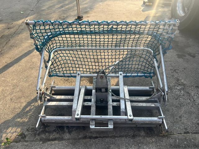 Truck-mounted crane van MERCEDES-BENZ 814 Dachdeckerkran Böcker AK 32/1200*Arbeitskorb