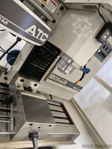 All-terrain forklift TORMACH USA FRESADORA1100