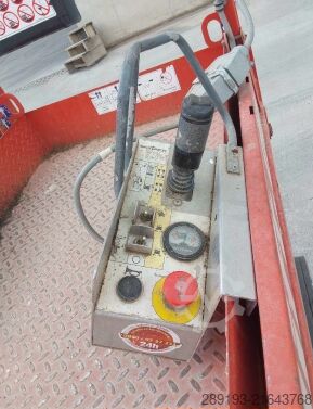Scissor lift Skyjack SJ III 3220 Elektro 8,10 m