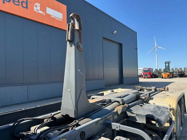 Hook arm Mercedes-Benz Actros 2646 MP3 ACTROS 2646 V6 6x2 / 3 PEDALS /...