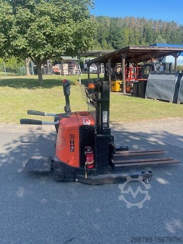 Double stacker BT SPE 125