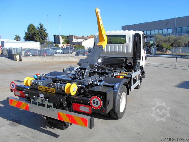 Hook lift truck Isuzu M30 - SCARRABILE PALFINGER