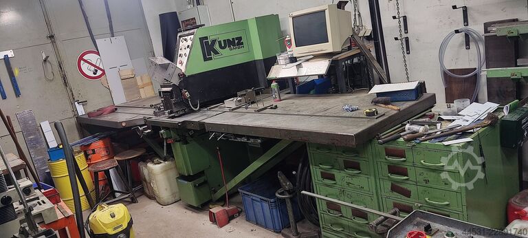 Punching nibbling machine Stanznibbelmaschine KST 40 / 750