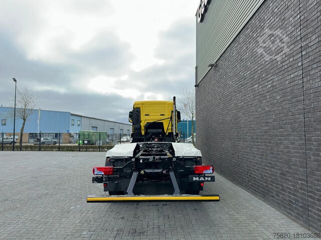 Chassis with cab MAN TGS 33.540 6X6 BB CH HEAVY DUTY CHASSIS CABINE/...
