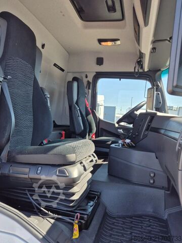 Refrigerated and freezer transport Mercedes-Benz e ACTROS 400 L