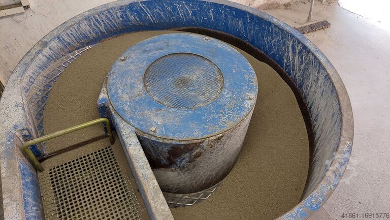 Vibratory finishing machine with circular vibrator WALTHER TROWAL CD 200 + G 100 C + ZM 03