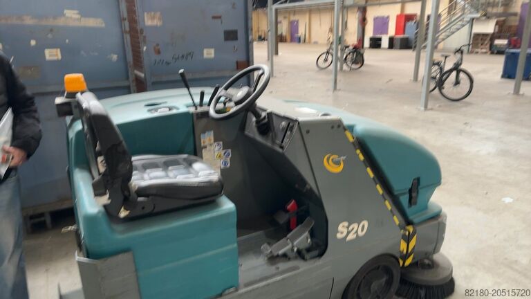 Kehrmaschine Tennant S20