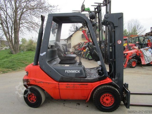 Diesel Forklift Linde H25D-03 - Triplex-Freihub + Seitenschieber