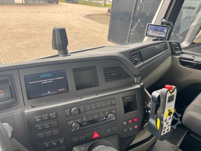 Roll-off tipper truck MAN TGS 26.440 MEILLER RS 2165