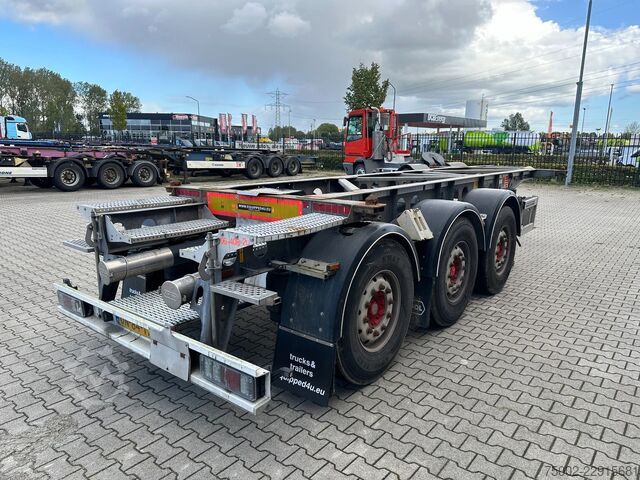 Container transportation Van Hool 3-ASSIGE OPLEGGER 20FT ADR chassis / empty weig...