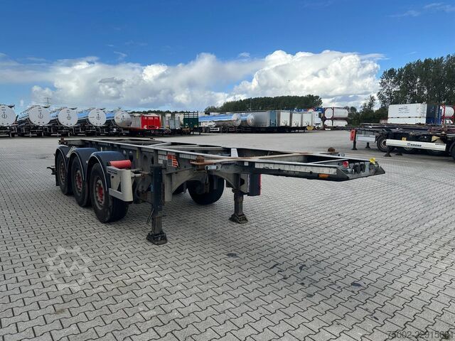 Container transportation Van Hool 3-ASSIGE OPLEGGER 20FT ADR chassis / empty weig...