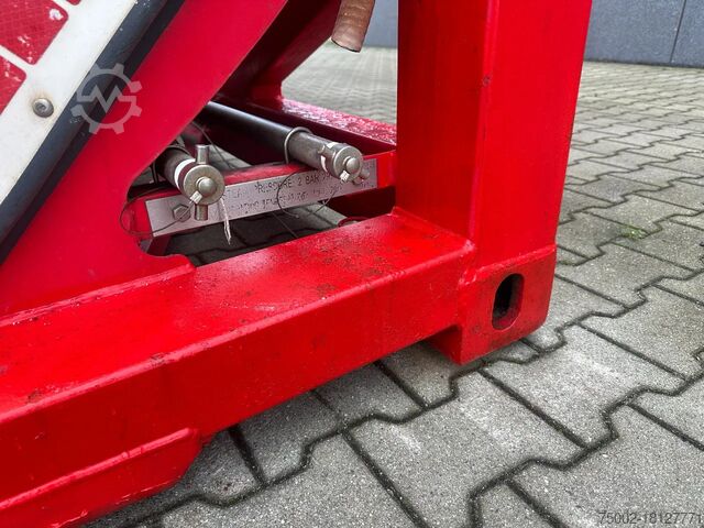 Tankcontainer Singamas 20FT ISO, 26.000L/1-COMP/3 BAFFELS/3 manholes, ...