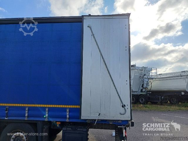 Auflieger mit Pritsche & Plane Schmitz Cargobull Curtainsider Standard Getränke